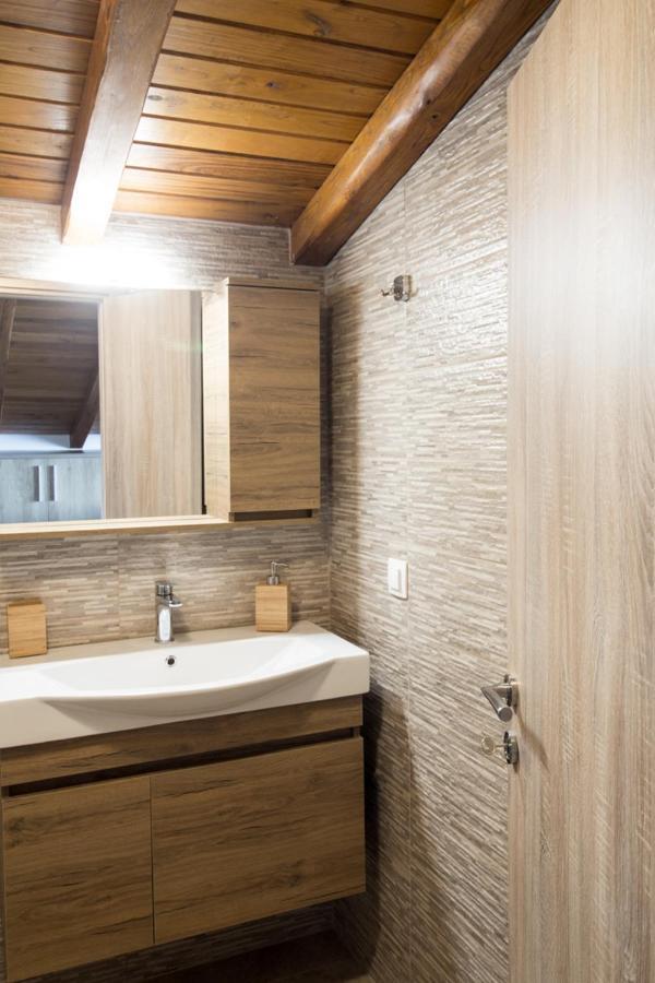 Ferienwohnung Golden Attic Nea Roda Exterior foto